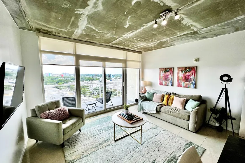 Stylish 1bdr residence at Hyde Midtown - Image 1