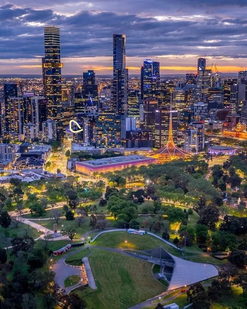 Melbourne and Southbank Gem with 3 bedrooms - Image 1