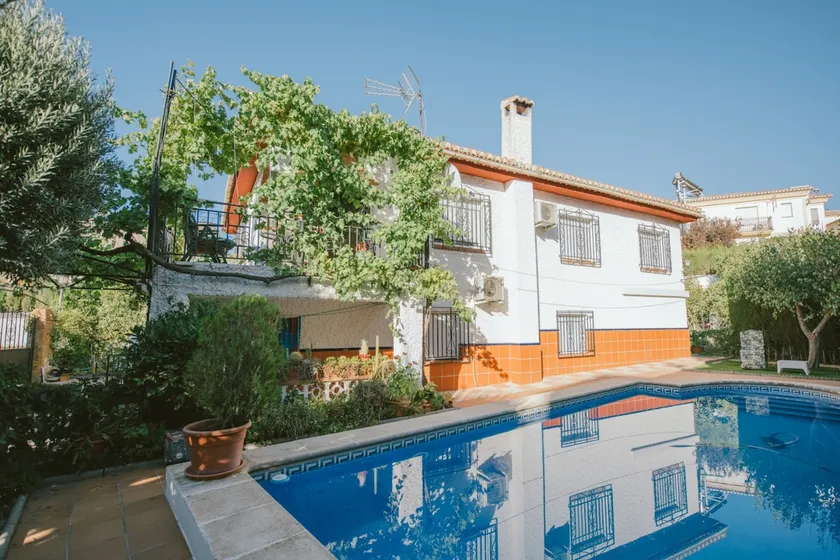 Country house with pool 25% discount Stays >28 days - Image 1