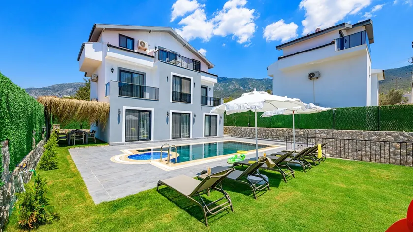ATLANTİS- 4 Bedroom Holiday Villa in Hisaronu - Image 1