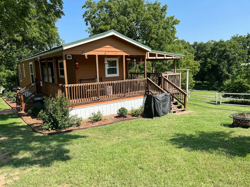 Die Ben Ranch Cabins befinden sich in einem jahrhundertealten Pecan Orchard - Image 1