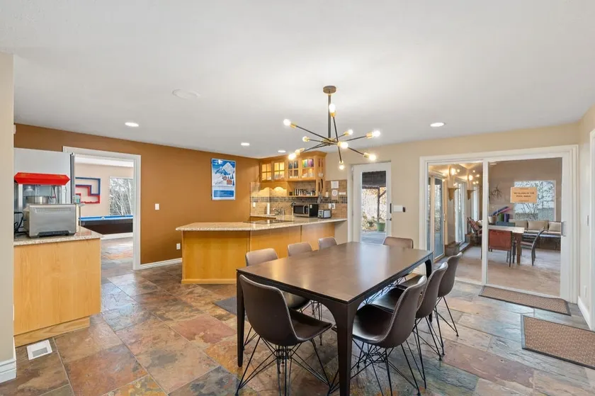 *Indoor Pool+Theater*, Minutes from Ski Bus! - Image 1