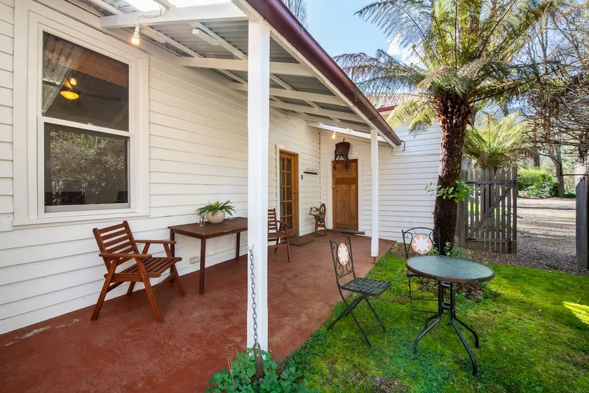 Avalon House: The Cattleman's - Image 1