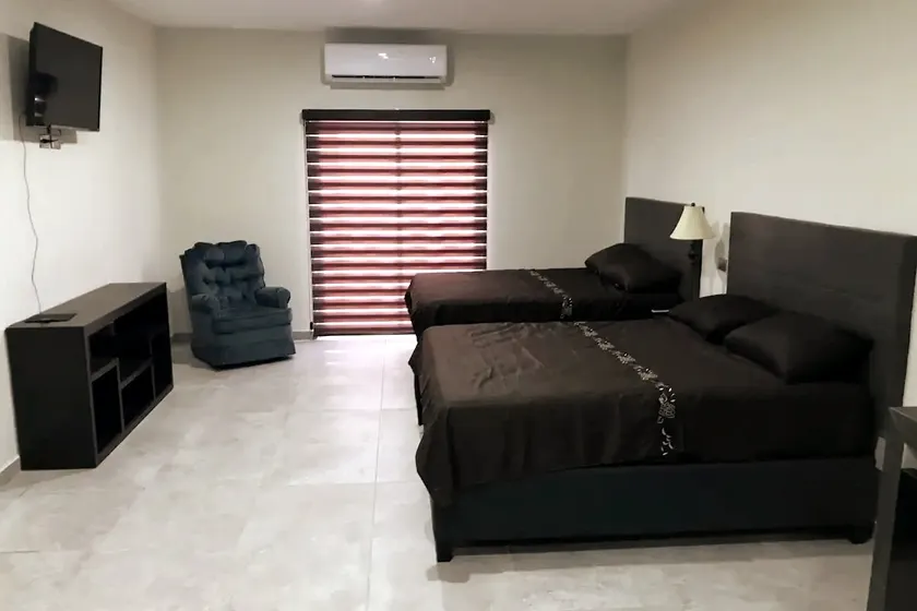 Del Valle Suites I - Image 1