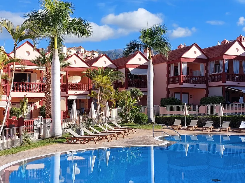 Lovely villa, 500m to beach, view, newly renovated - Image 1