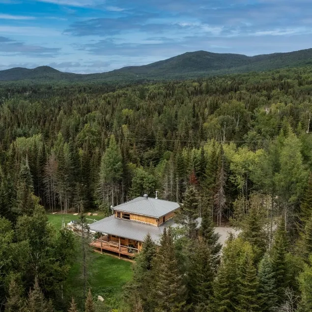 The Chalet TAO 6 pers-SpaSauna-Chalets Spa Canada - Image 1