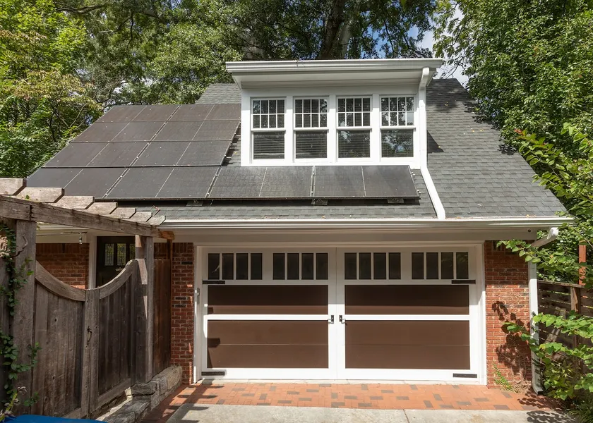 Midtown Carriage House / Walk to Piedmont Park - Image 1