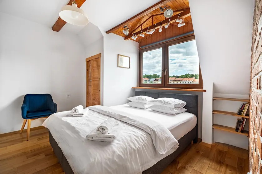 Blick Apartments - Riverview Studio Apartment - Image 1
