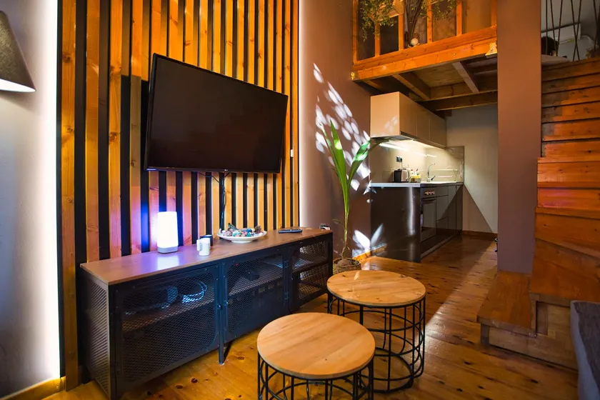 GPC Luxury Apartment 1 ATH with Garden - Image 1