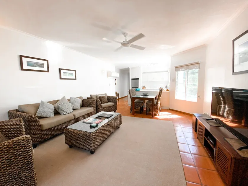 Beach Terraces 2 Bedroom/2 Bathroom Apartment - Image 1