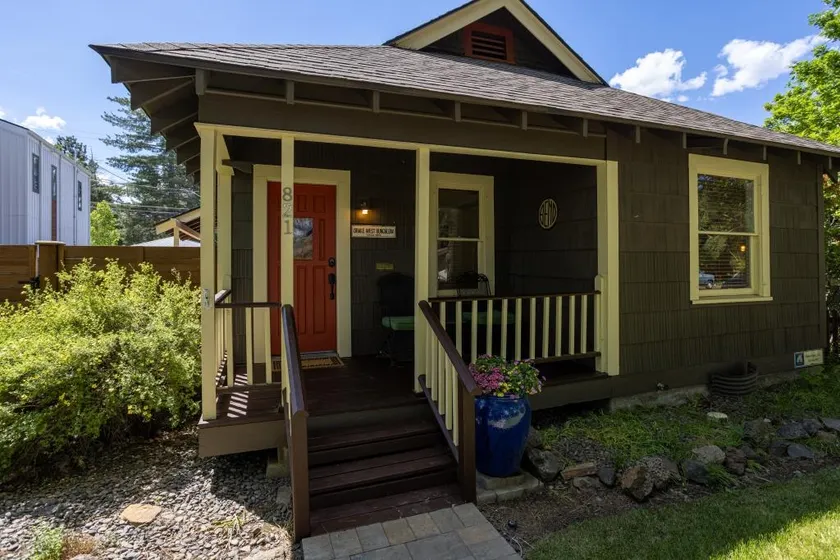 The Drake West Bungalow: Gå til Downtown Bend & Drake Park - Image 1