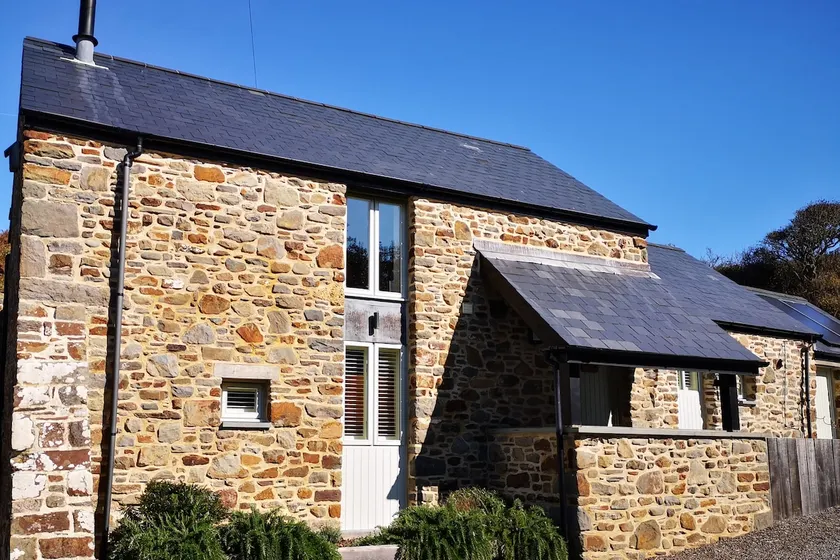 The Mill House, NOLTON HAVEN Convient aux familles et aux animaux de compagnie avec bain à remous et poêle à bois - Image 1