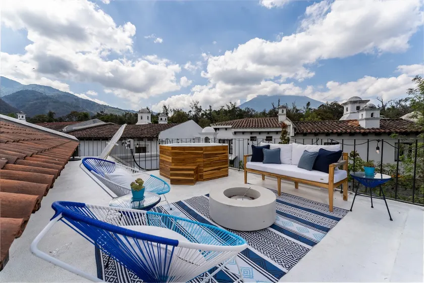 Mansion with a hot tub and a volcano view (5 bedrooms) - Image 1