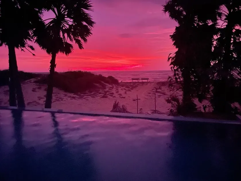 Majestic Beach Retreat - Image 1