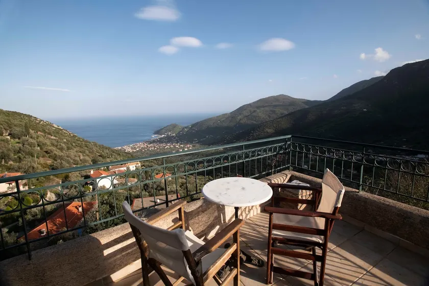 Stone House in Tyros with amazing views - Image 1