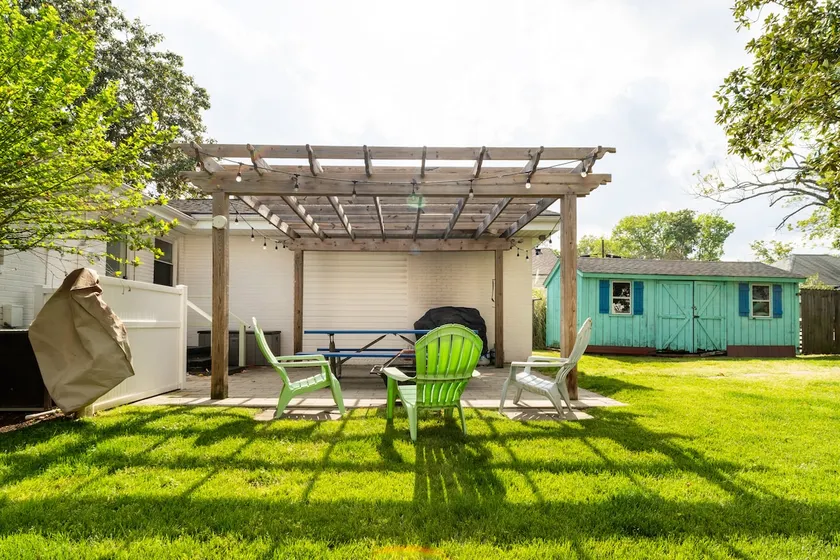 Relaxation Station at Old Beach - Image 1
