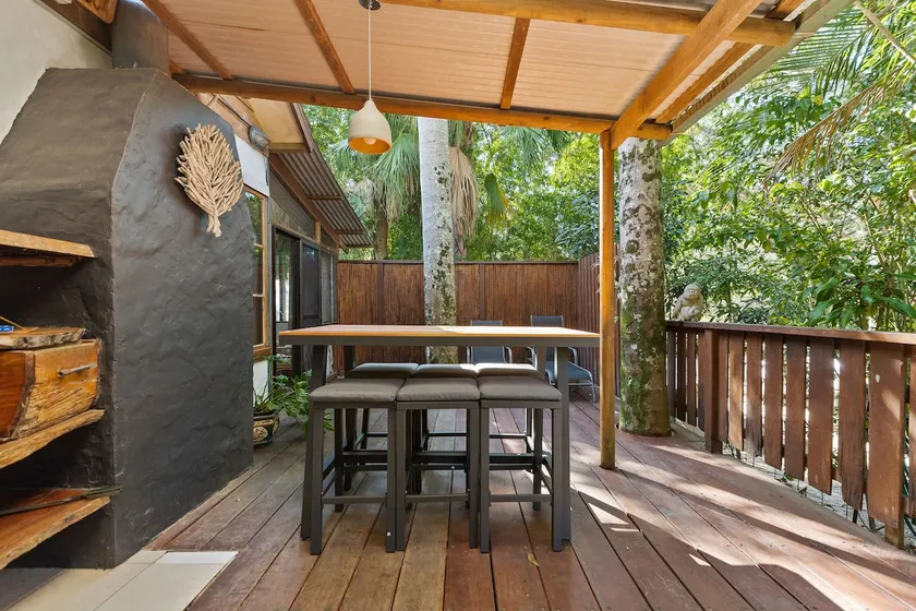 Birdsong Hideaway - Image 1