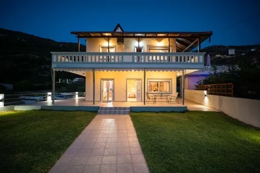 Villa Angela Ravdoucha, Just on the beach -canoes included - Image 1