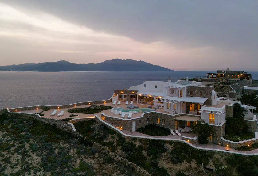 Cliff Top 270 in Houlakia - Image 1