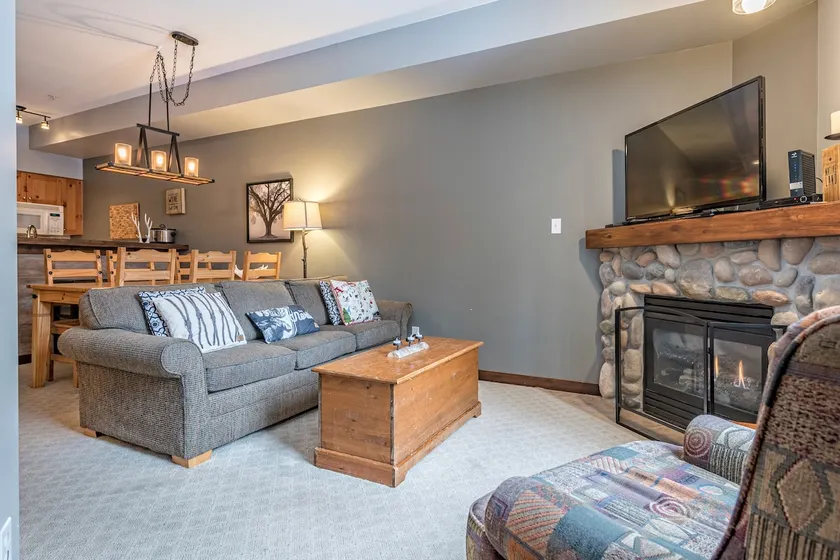 Beautiful Ground Floor Condo - Ski in/out from the Door - Pet Friendly - Image 1
