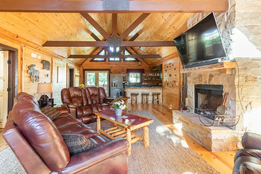 LOG CABIN ON LAKE MARTIN - Waterfront - Image 1