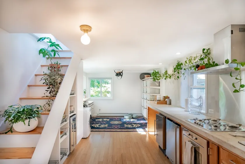 Unwind in a Bespoke Downtown Studio W Laundry - Image 1