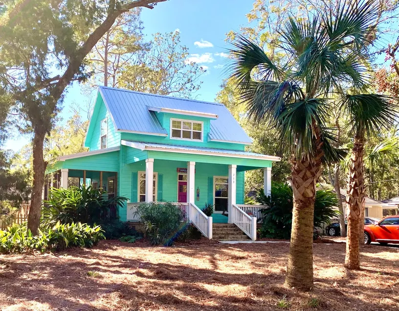 Henry's House: A Cute Lil' Ol' Beach Shack - Image 1
