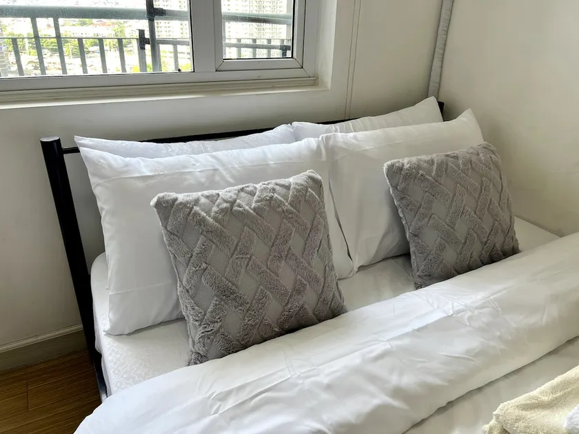 Resort Living in the City w/ Fast WiFi & Netflix - Image 1
