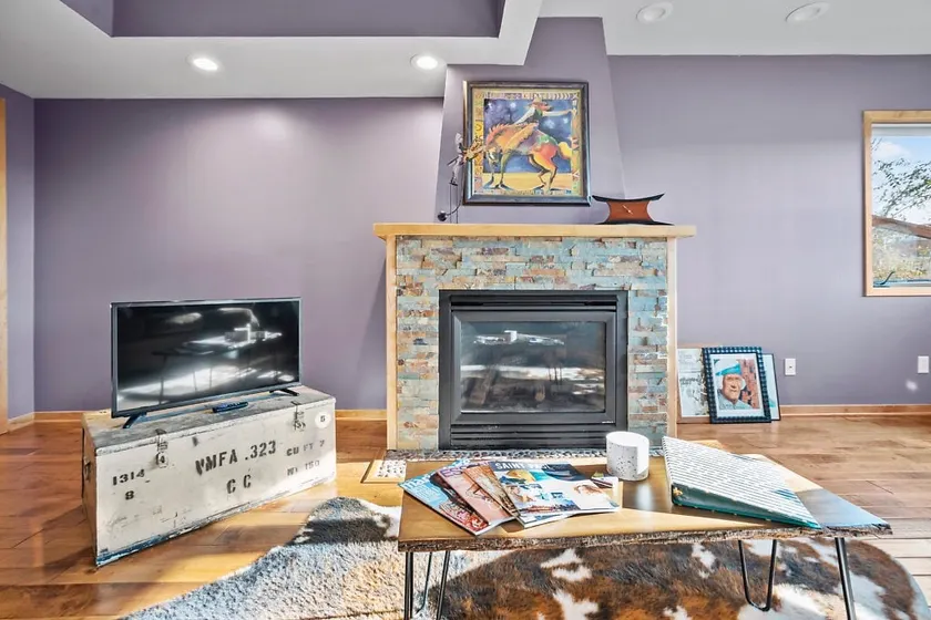 Delightful Downtown Digs - Image 1