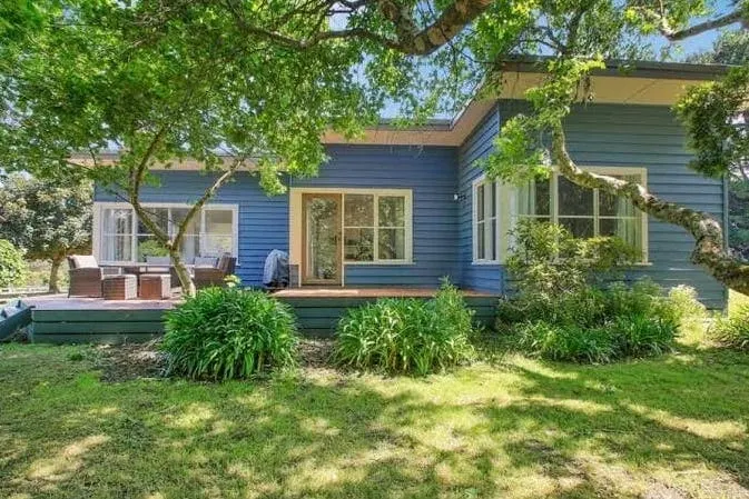 Cottage with private Rainforest and Waterfalls in Tanybryn, Victoria - Image 1