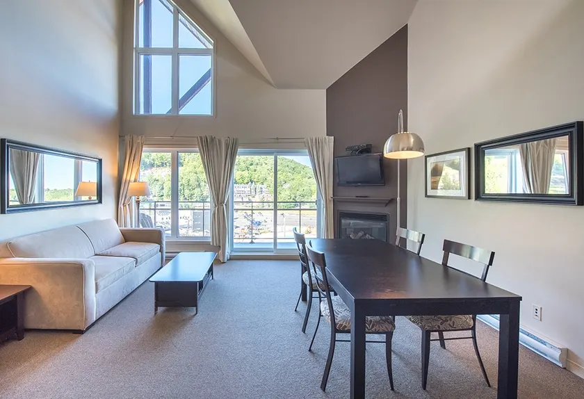 Condos Château-Bromont - Image 1