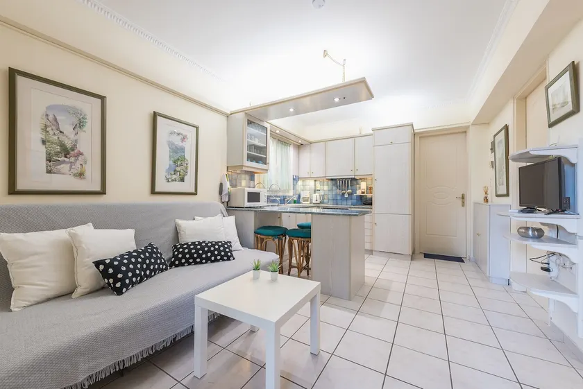 Amazing Apartment Pallini - Near Airport & Metro - Image 1