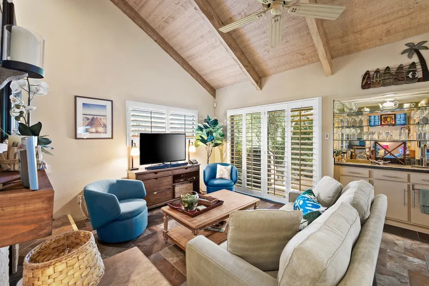 Renovated Villa in Mission Hills with Views and Pool - Image 1