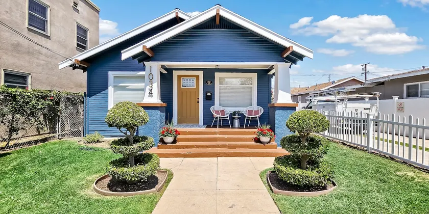 Historic home near convention ctr + parking - Image 1