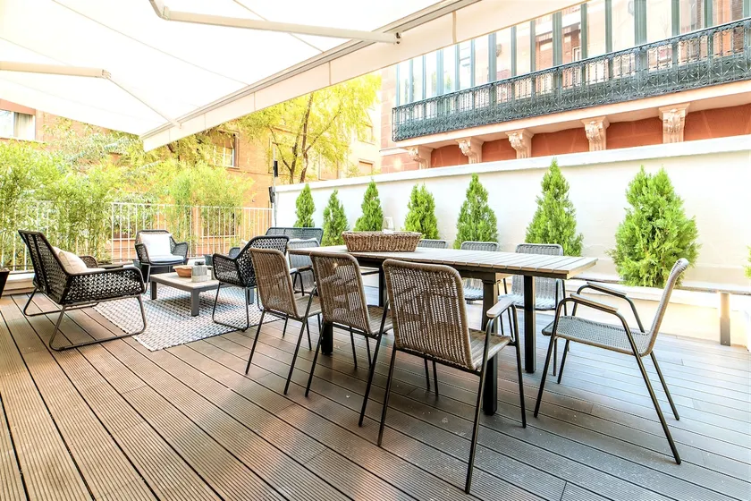 Maison luxueuse dans le meilleur quartier de Madrid, à côté du palais royal. - Image 1