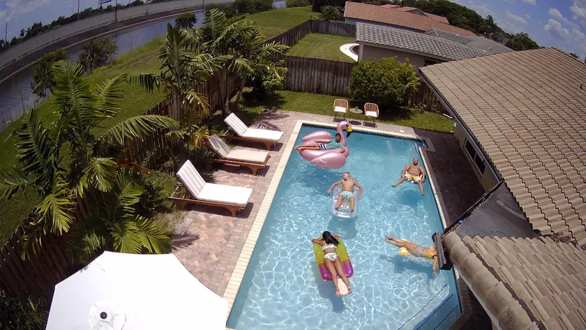 Family Vacation-2 King beds+Private Pool+Beach+BBQ - Image 1