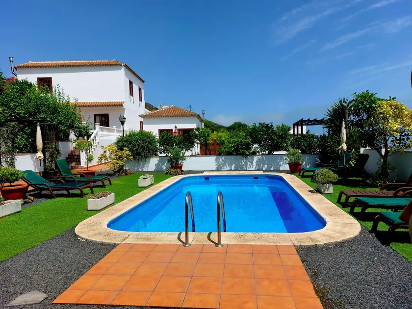 Fuente Abreu with a pool in Barlovento - Image 1