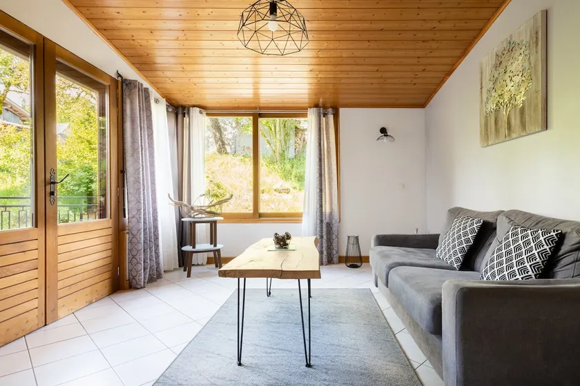 QUIET APARTMENT IN THE COUNTRYSIDE NEAR NANTUA - Image 1