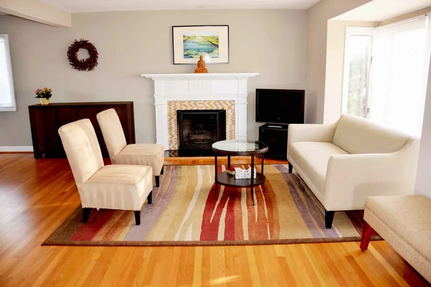 Modern 3BR/2BA.Free Parking.Comfort & Convenience! - Image 1