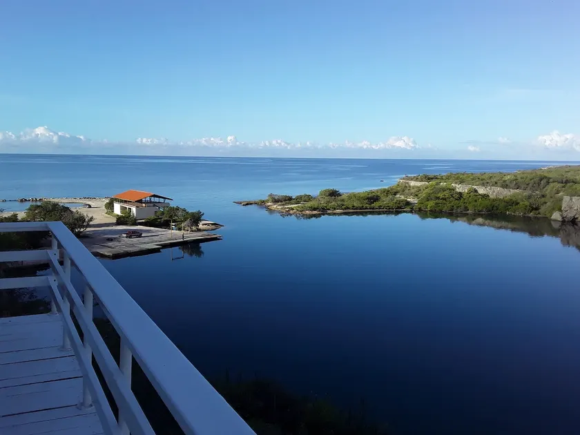 Clifftop House with Pool and Breathtaking Views - Image 1