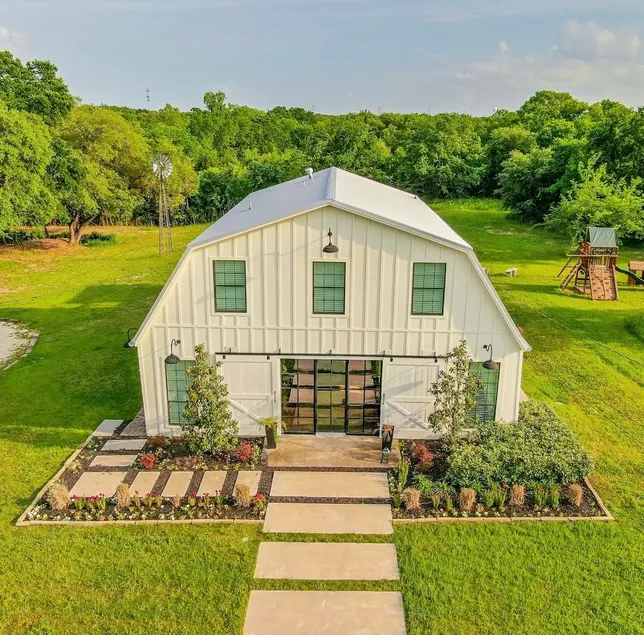 Fixer Upper's Original BARNDOMINIUM !! Organisez vos vacances, événement privé / mariage - Image 1