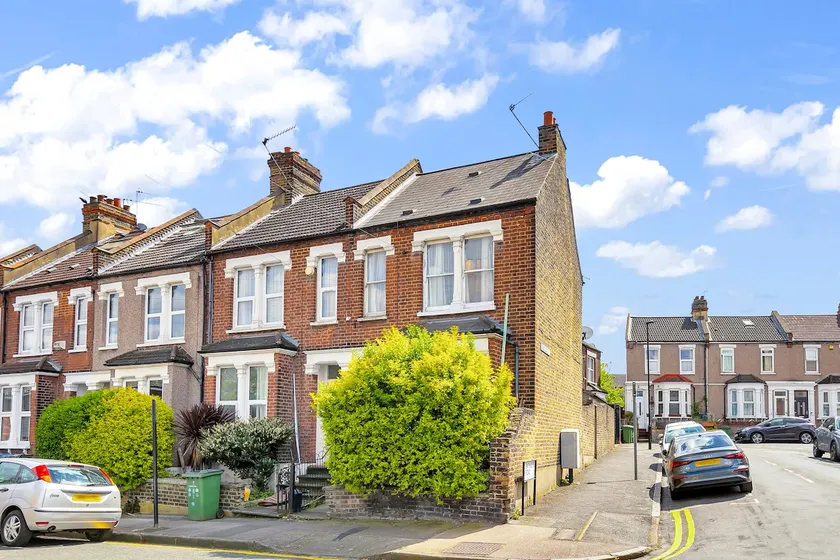 Furnished Victorian Terrace in Greenwich Near O2 - Image 1