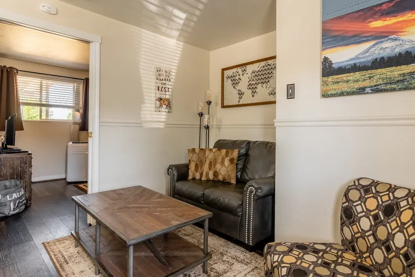 Immaculate, Cozy Home in the Heart of Downtown - Image 1
