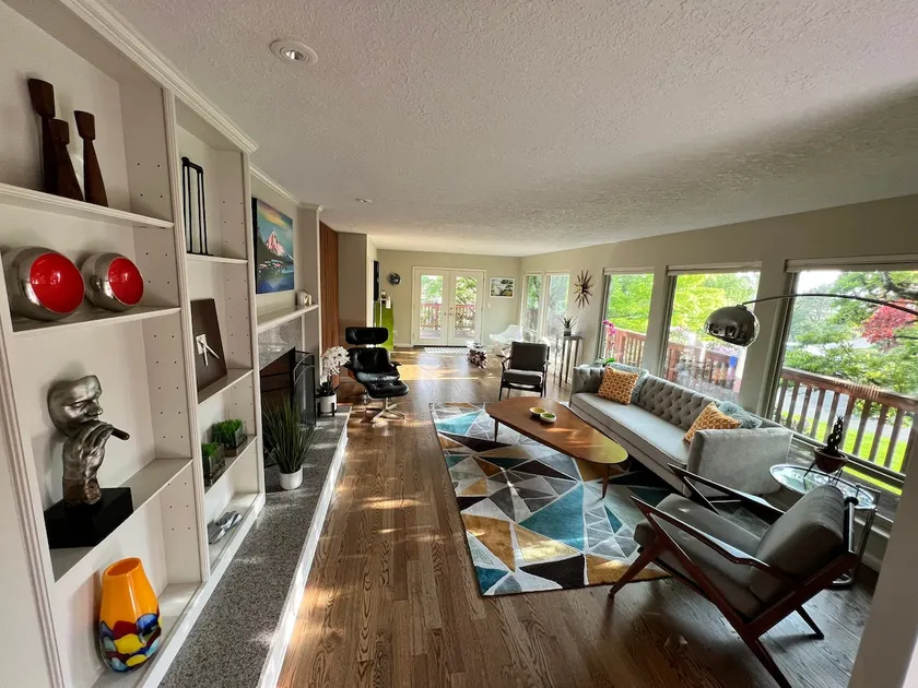 Mid Century Villa w/Mountain View & Movie Theater - Image 1