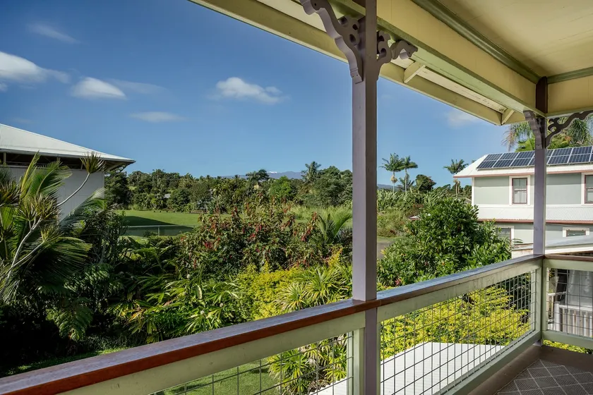 Big Island Bliss: 5-Bedroom Home Near 'Akaka Falls - Image 1