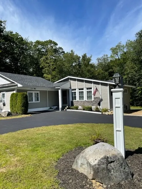 Charming Country Home - Image 1
