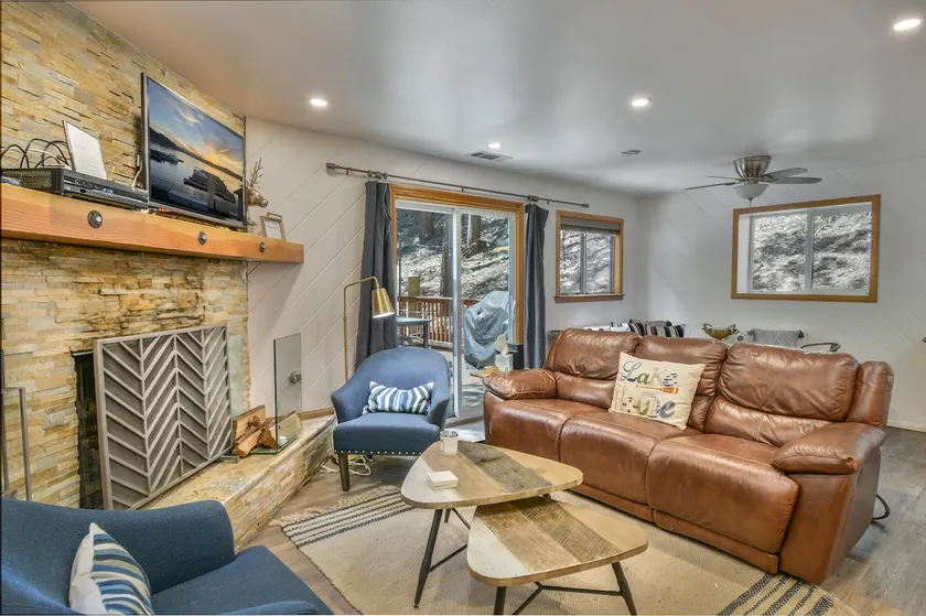 Rainbow Cabin, close to village, extremely clean. - Image 1