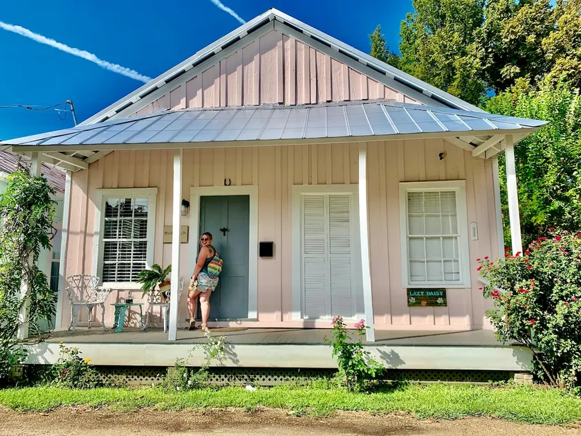 'Lazy Daisy' Charming two bedroom cottage! - Image 1