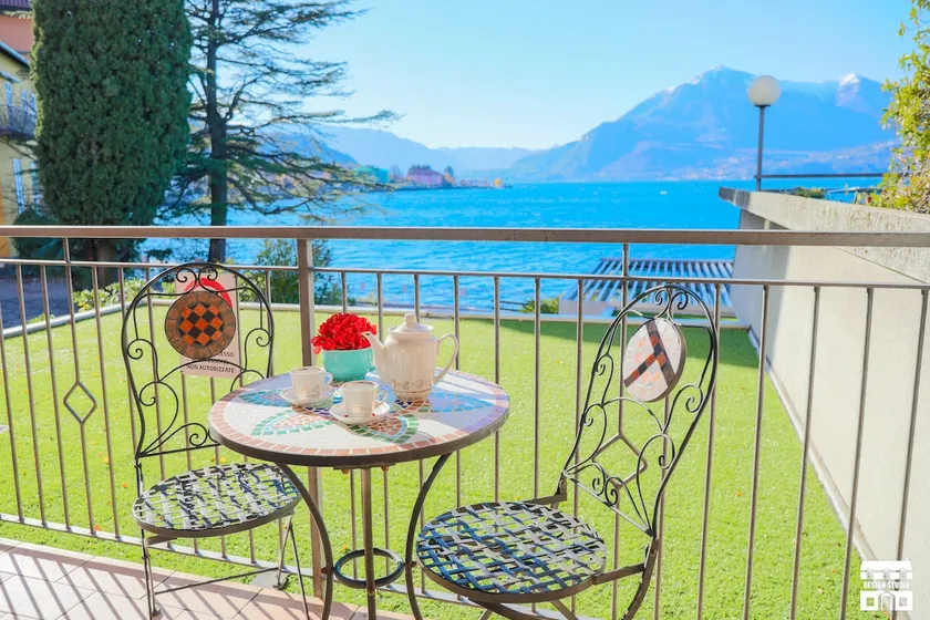 THE BEACH: Front Lake COMO Parking A/C - Image 1