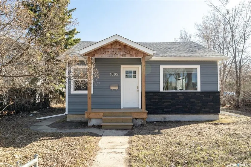 Clean Modern 2 Bedroom House Near River - Image 1